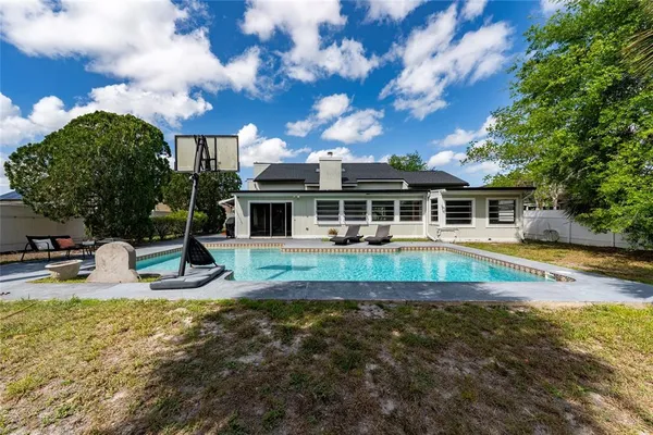 $495,000 | 211 South Shadow Bay Drive, Orlando, FL 32825