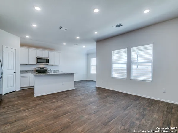 $1,850 | 109 Gather, Seguin, TX 78155