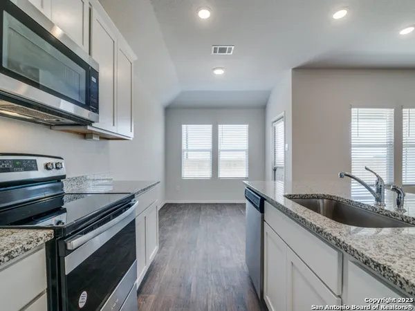 $1,850 | 109 Gather, Seguin, TX 78155