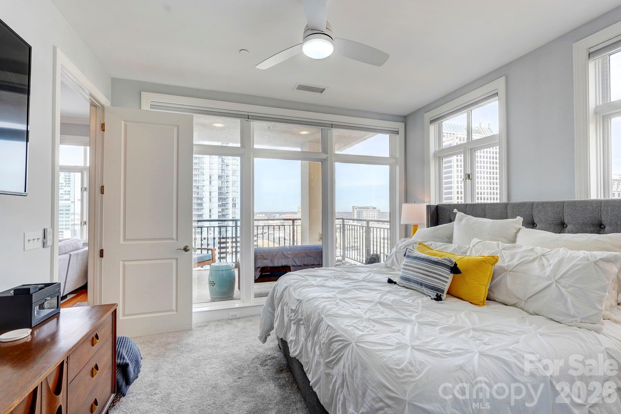 230 South Tryon Street, Unit 1001 Charlotte, NC 28281 - Photo 19 of 39