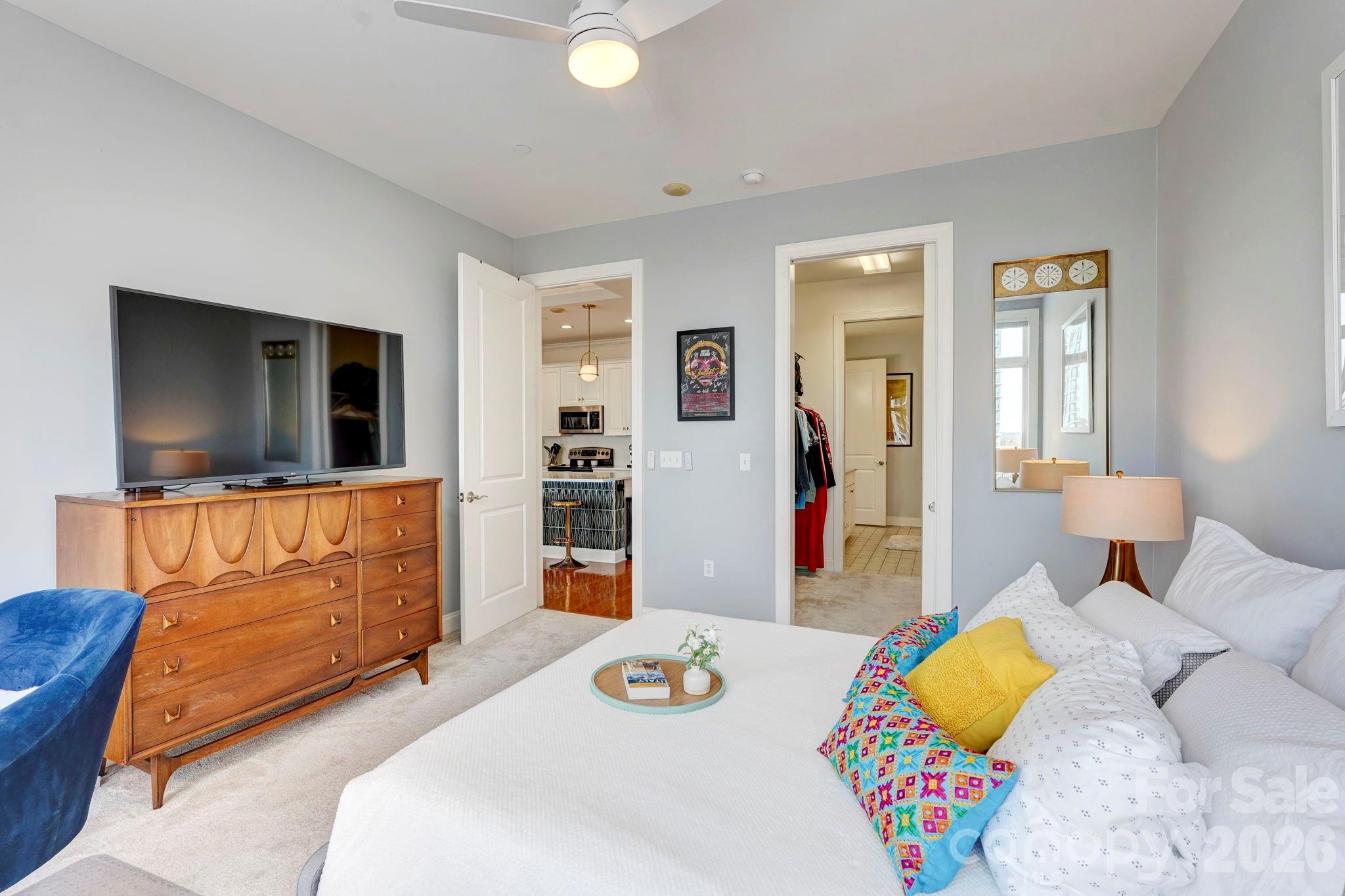 230 South Tryon Street, Unit 1001 Charlotte, NC 28281 - Photo 22 of 39