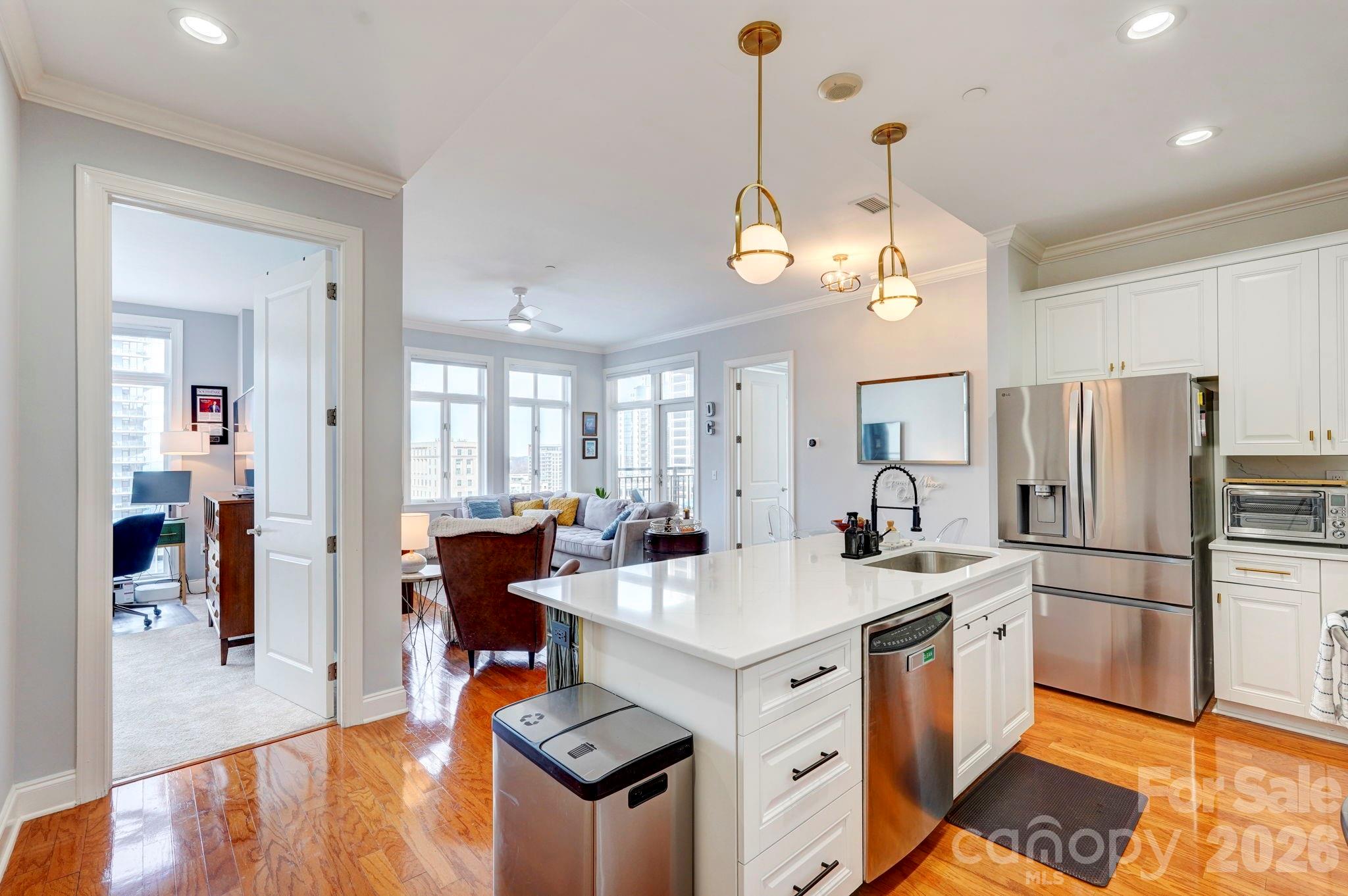 230 South Tryon Street, Unit 1001 Charlotte, NC 28281 - Photo 6 of 39