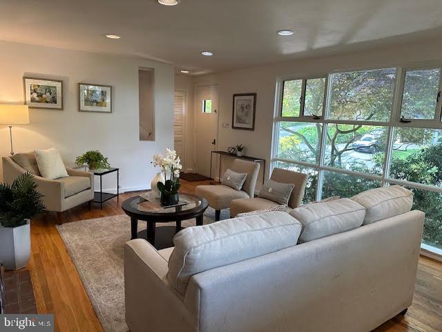 160 Vassar Road Bala Cynwyd, PA 19004 - Photo 6 of 28 living room