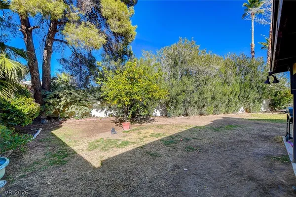 $2,400 | 2408 El Cortez Avenue, Las Vegas, NV 89102