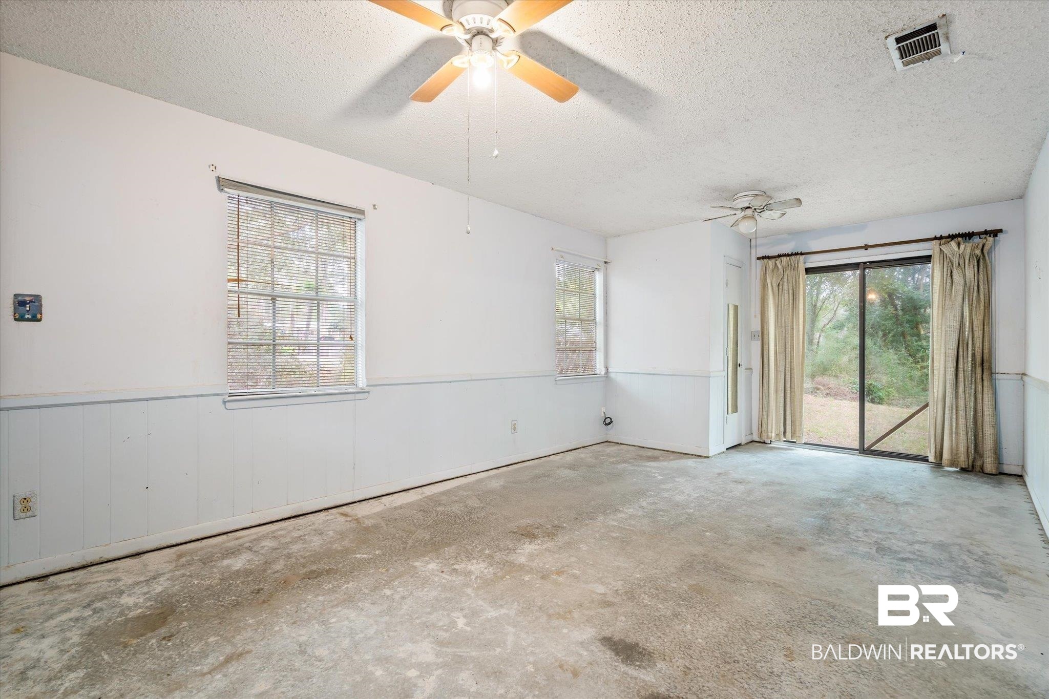 910 Whispering Pines Road Daphne, AL 36526 - Photo 8 of 21