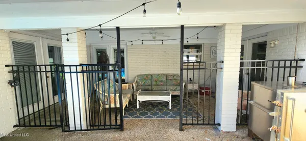 $459,000 | 2100 Lafitte Avenue, Ocean Springs, MS 39564