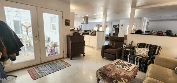 $459,000 | 2100 Lafitte Avenue, Ocean Springs, MS 39564