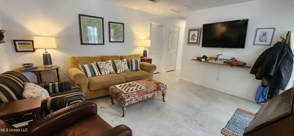 $459,000 | 2100 Lafitte Avenue, Ocean Springs, MS 39564