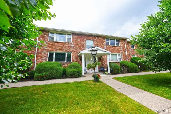 $165,000 | 59 Old Lyme Drive, Unit 3, Amherst, NY 14221