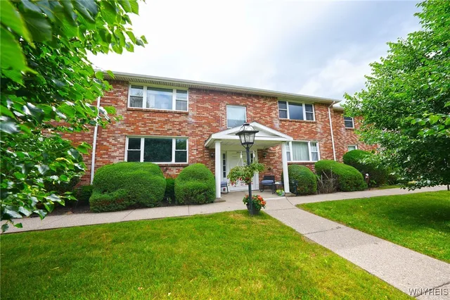 $169,500 | 59 Old Lyme Drive, Unit 3, Amherst, NY 14221