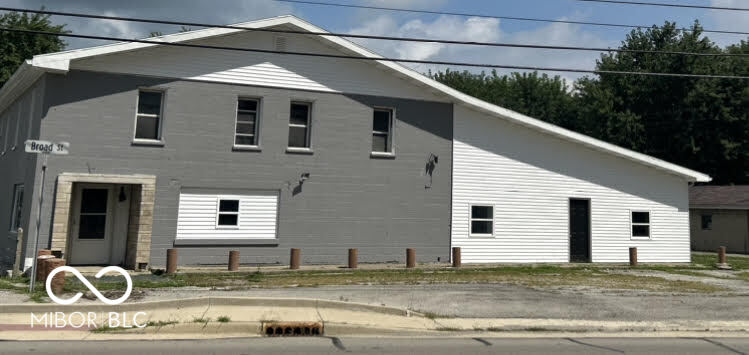 2702 Broad Street New Castle, IN 47362 - Photo 1 of 10