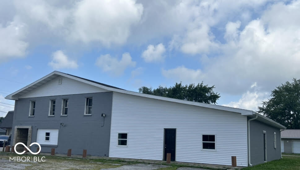 2702 Broad Street New Castle, IN 47362 - Photo 3 of 10