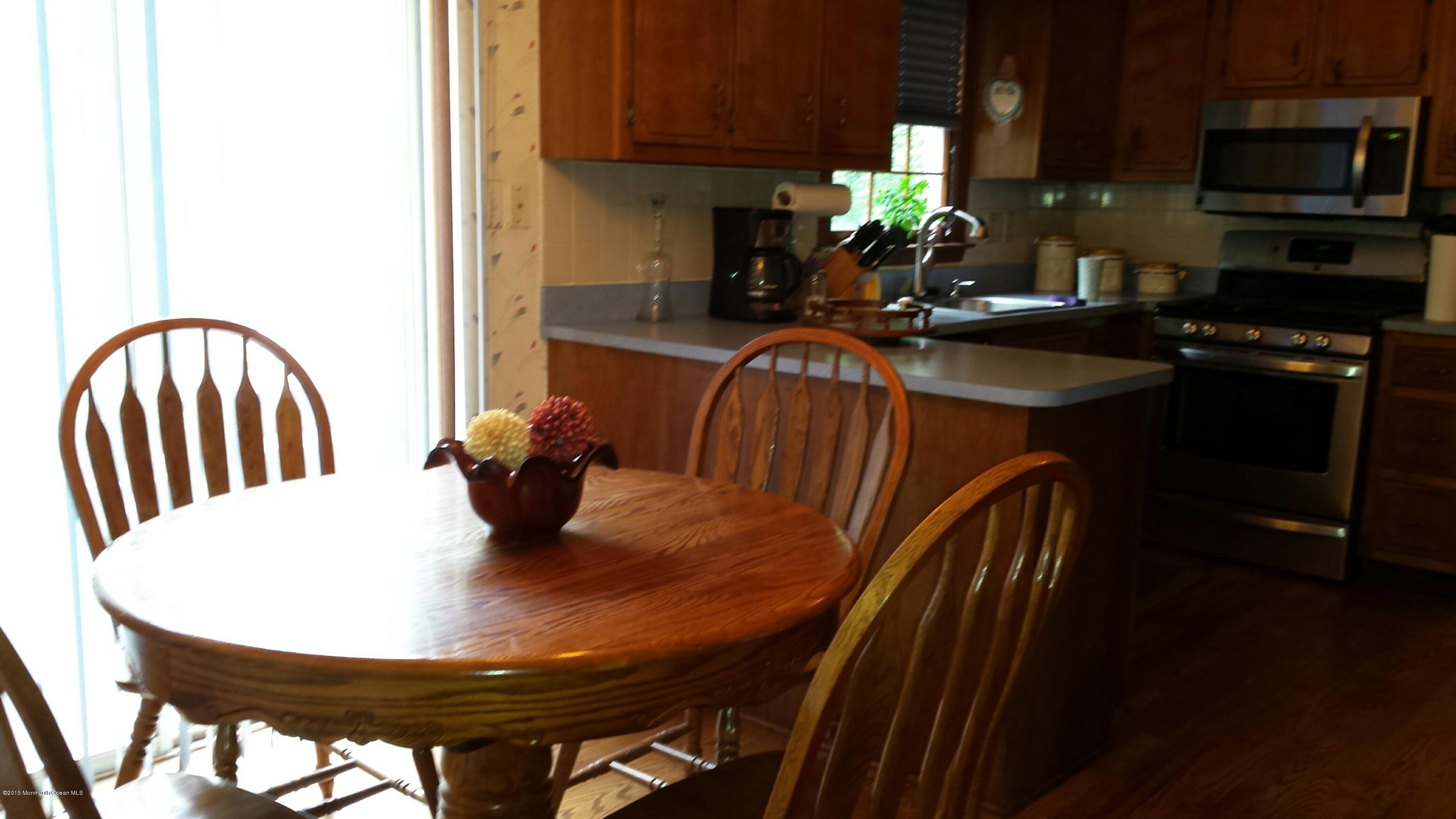 6 Spicy Pond Road Howell, NJ 07731 - Photo 5 of 16 Kit w:Wd Flr