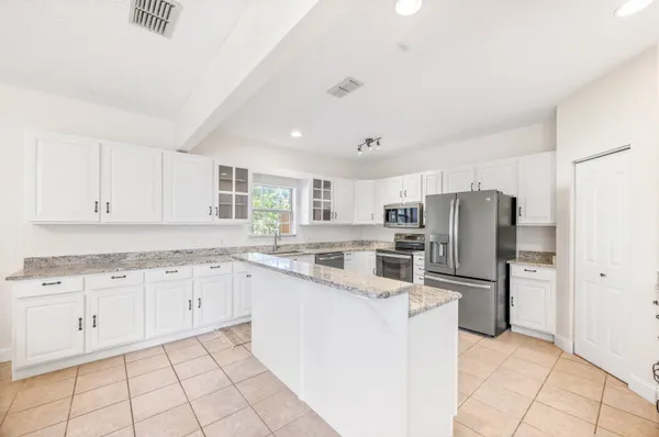 $3,400 | 5435 South 5th Street, St. Augustine, FL 32080