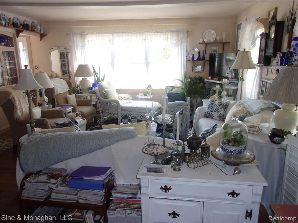 5244 Pointe Tremble Road Algonac, MI 48001 - Photo 16 of 24 101_7800.JPG