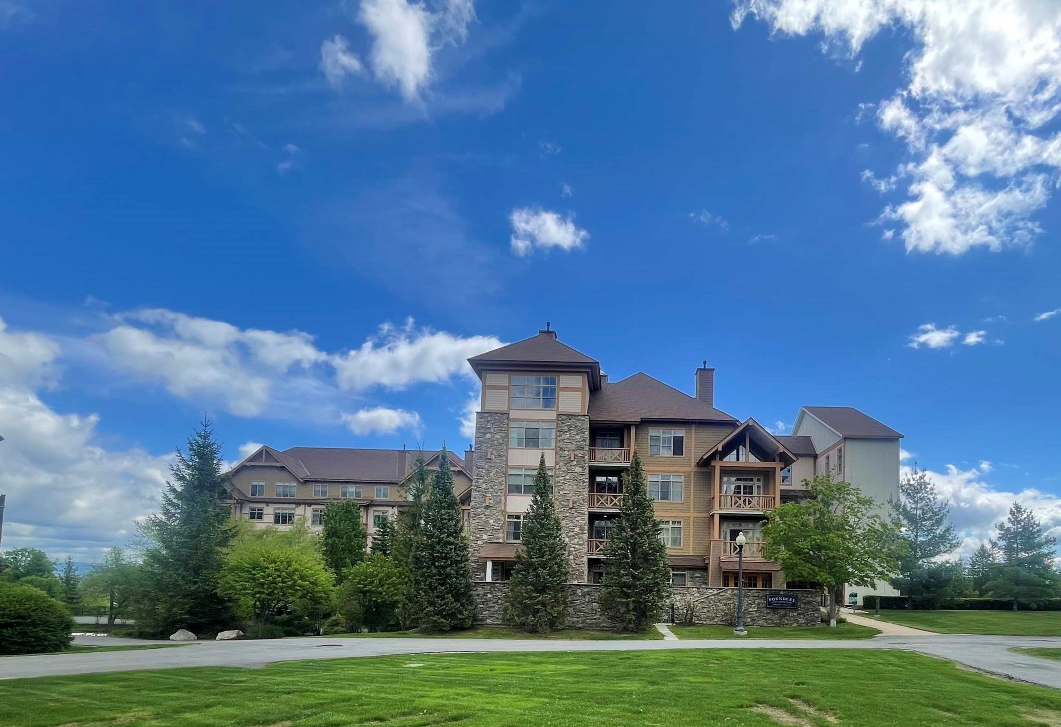 78 Middle Ridge Road, Unit 100 Stratton, VT 05155 - Photo 2 of 25