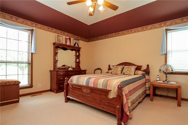 4024 New Chapel Road Springfield, TN 37172 - Photo 10 of 20 Master bedroom