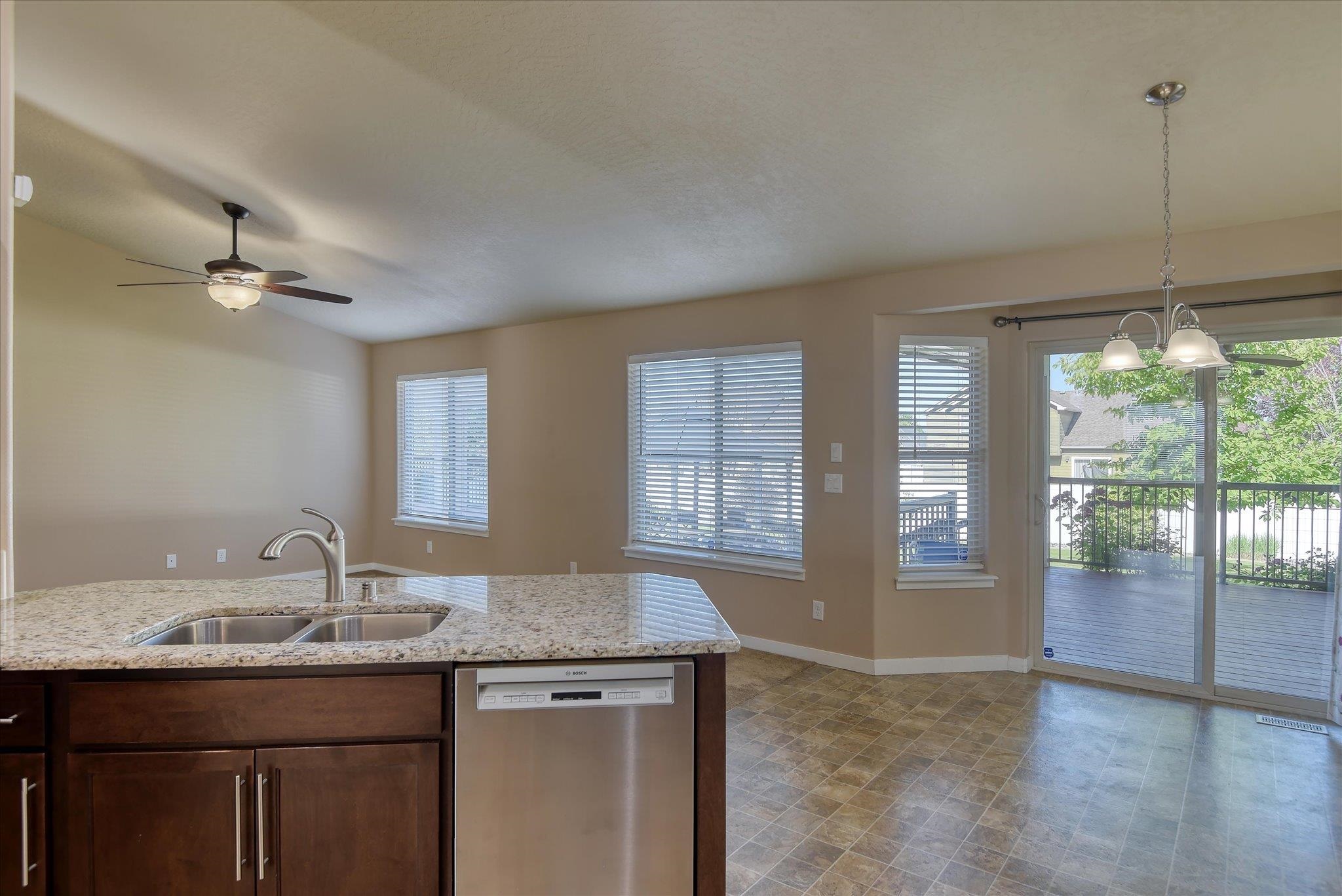 9920 North Austin Lane Spokane, WA 99208 - Photo 15 of 45