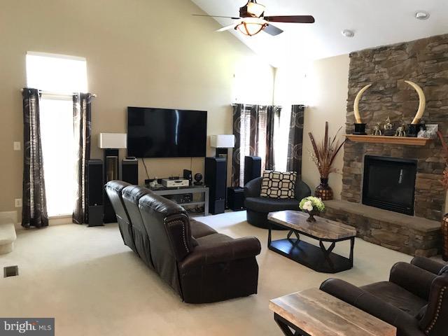 1815 Weybridge Road Frederick, MD 21702 - Photo 7 of 21 Family Room