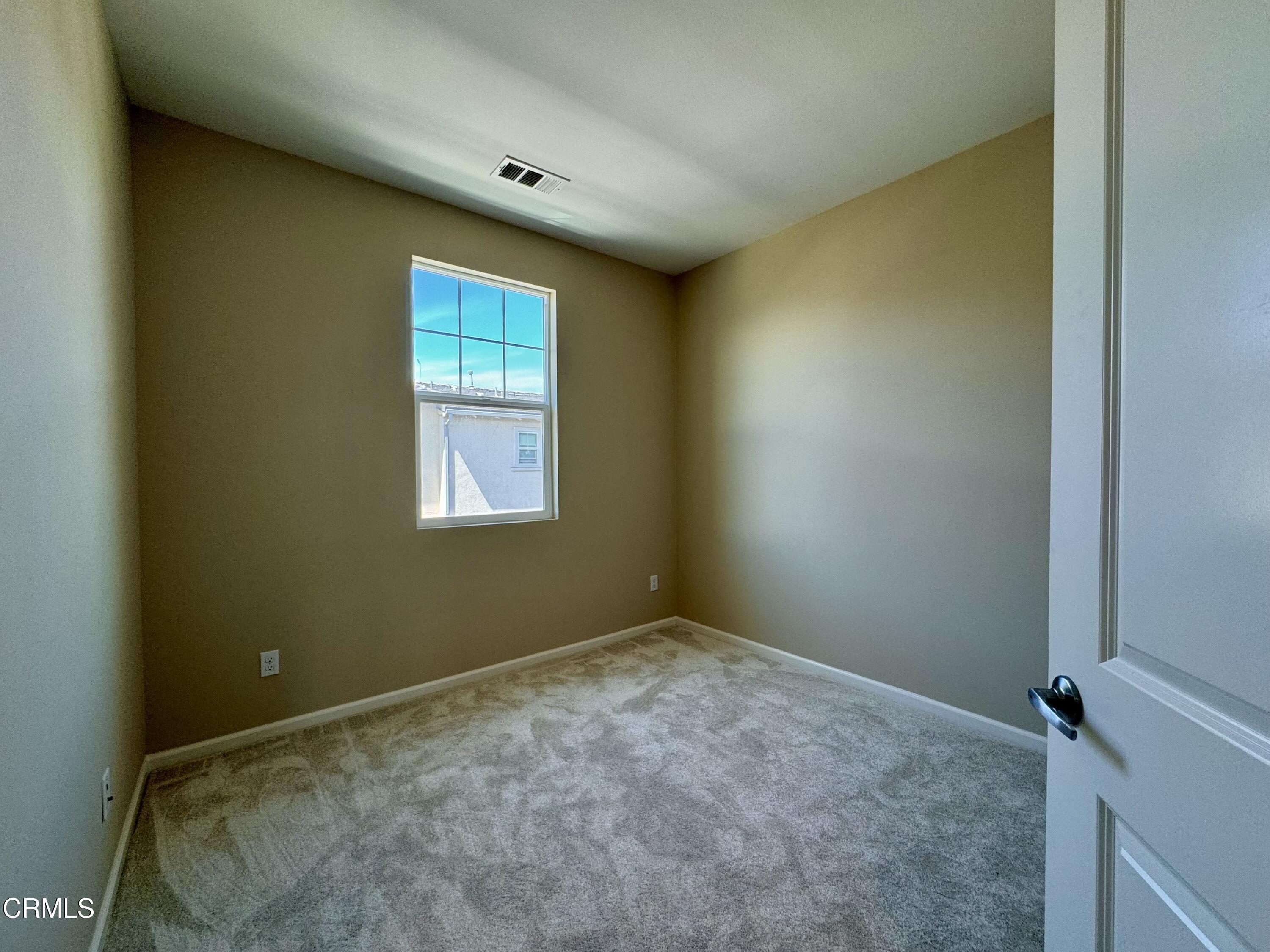 3667 Islander Walk Oxnard, CA 93035 - Photo 24 of 33 a view of room and window