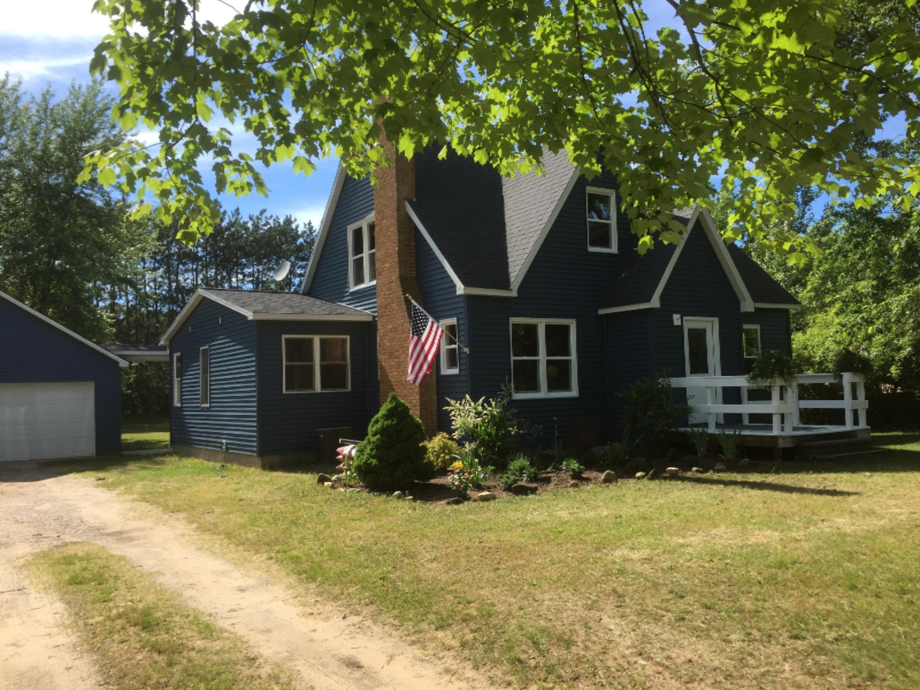 5743 Stringer Road Fruitport, MI 49415 - Photo 2 of 26 IMG_4284 (1)