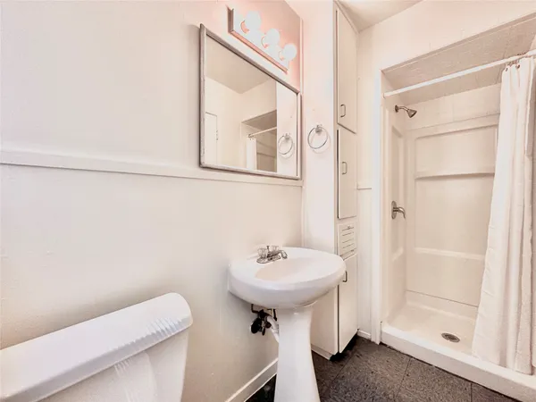 $750 | 2721 Hemphill Park, Unit B 10521C, Austin, TX 78705