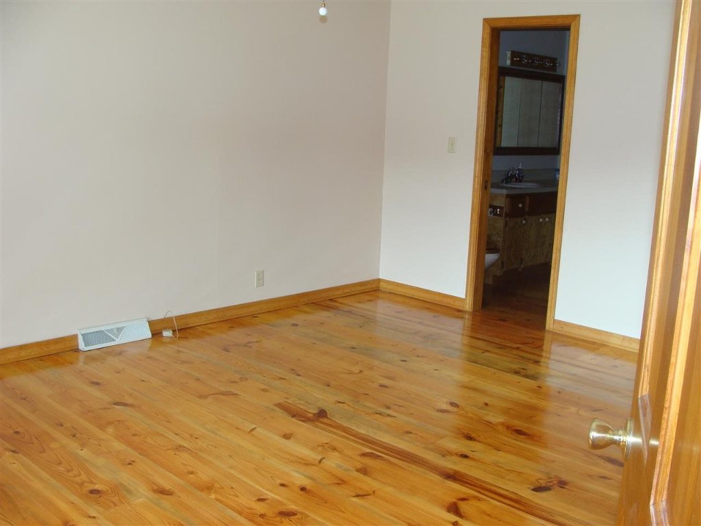343 Jumping Branch Road Tamassee, SC 29686 - Photo 11 of 31 Gallery Image 11