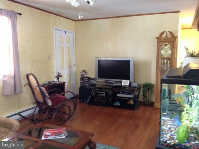 295 Fletchwood Road Elkton, MD 21921 - Photo 8 of 22 Living Room