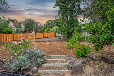 $799,000 | 807 Reichert Avenue, Novato, CA 94945
