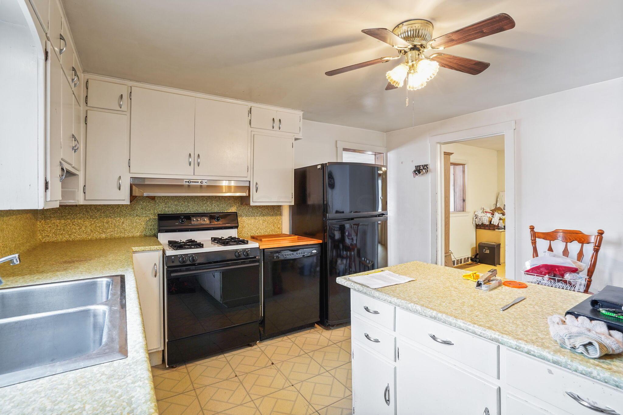 5296 Bowtown Road Delaware, OH 43015 - Photo 11 of 22 Kitchen