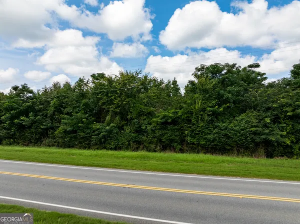 a view of a golf course