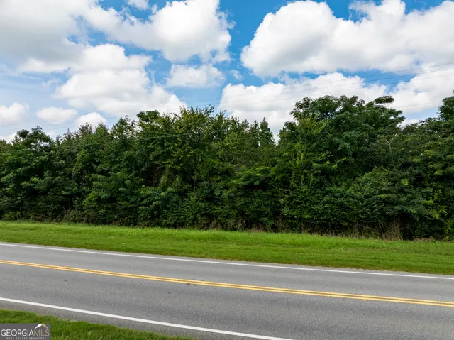 a view of a golf course