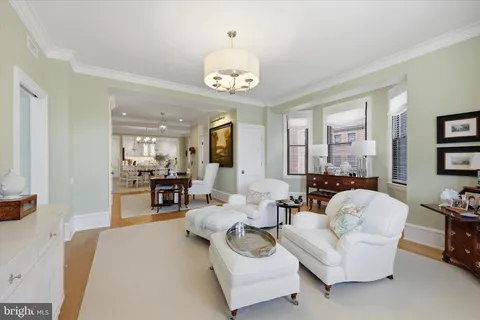 $619,999 | 250 South 13th Street, Unit 8D, Philadelphia, PA 19107