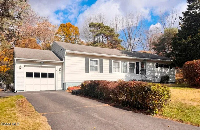 $250,000 | 39 Oxford Circle, Brunswick, NY 12180