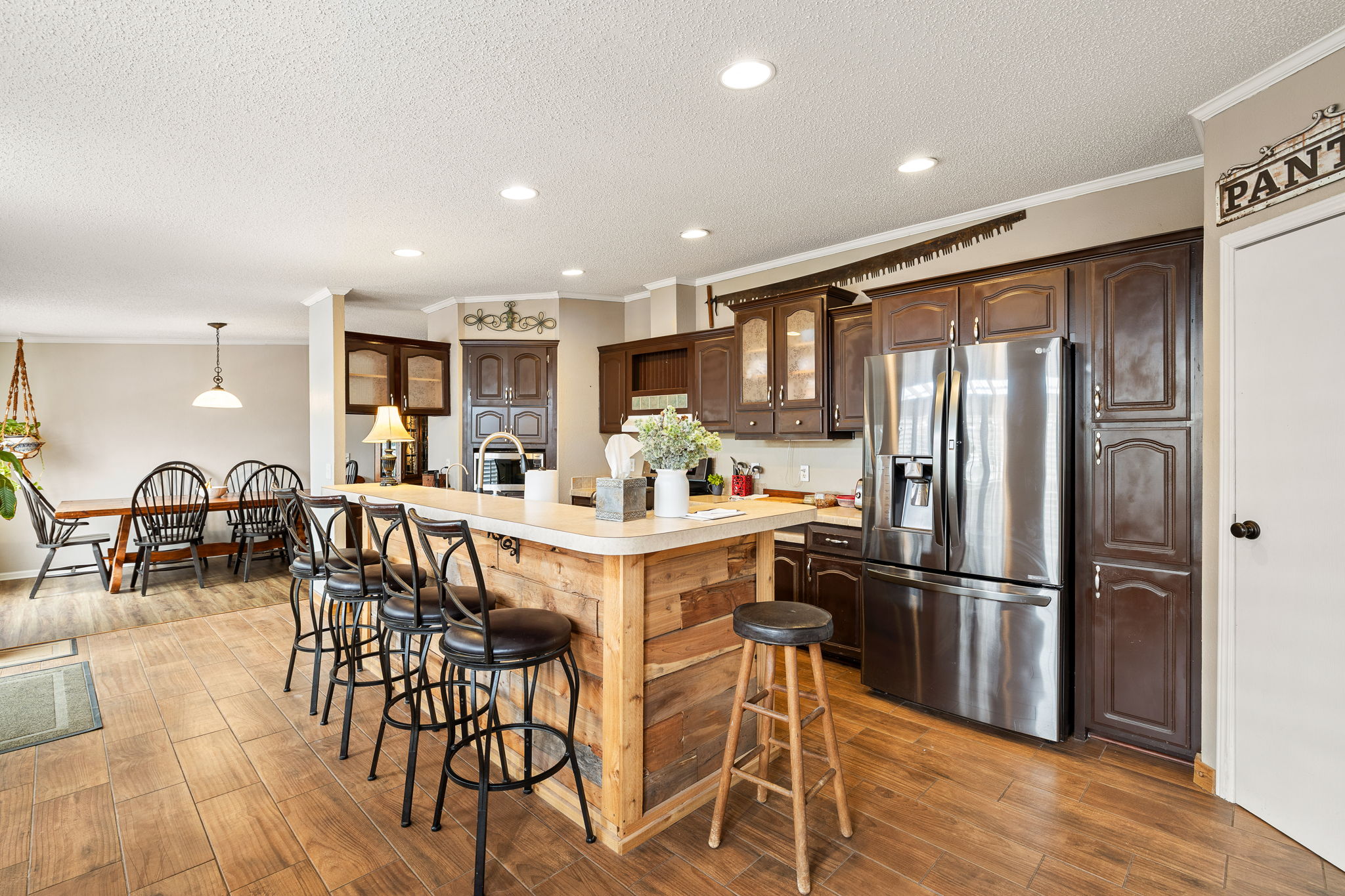 541 Hidden Oaks Drive Elgin, TX 78621 - Photo 9 of 40 large farmhouse kitchen!