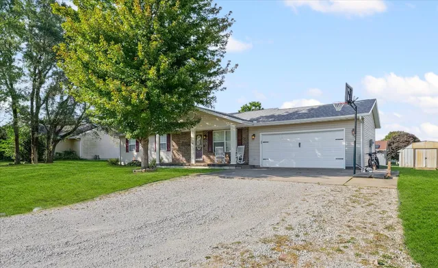 $219,900 | 608 Ridge Road, Philo, IL 61864
