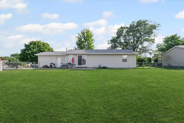 $219,900 | 608 Ridge Road, Philo, IL 61864