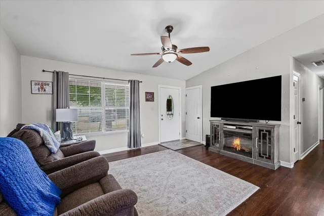 $219,900 | 608 Ridge Road, Philo, IL 61864