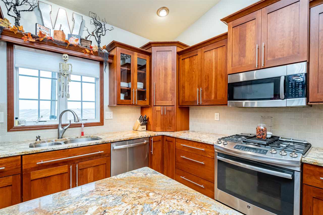 313 West Dougherty Drive Lone Tree, IA 52755 - Photo 9 of 26 Gallery Image 9