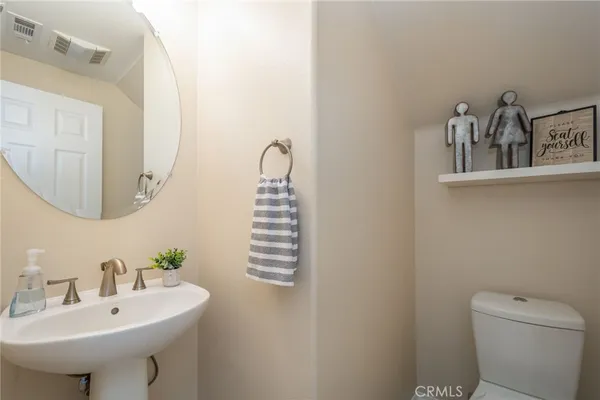 $889,000 | 28802 Silversmith Drive, Valencia, CA 91354