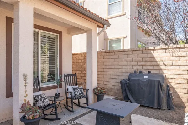 $889,000 | 28802 Silversmith Drive, Valencia, CA 91354