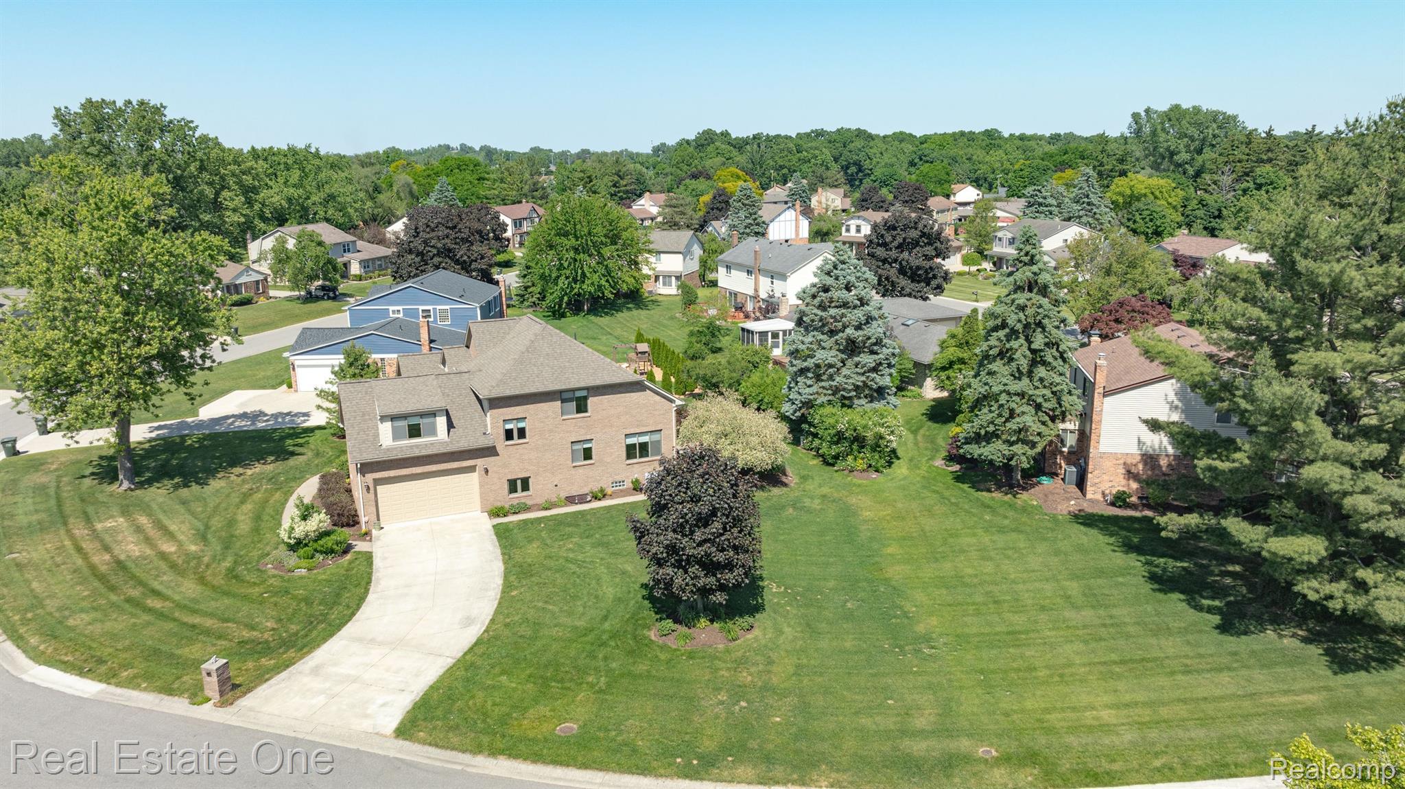 630 Lockmoore Court Rochester, MI 48307 - Photo 54 of 65 Gallery Image 54