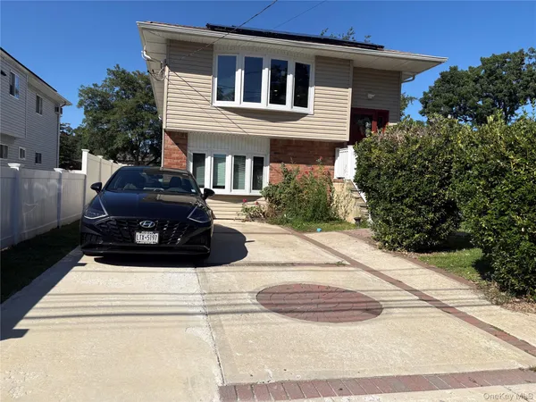 $689,000 | 59 Williams Avenue, Amityville, NY 11701