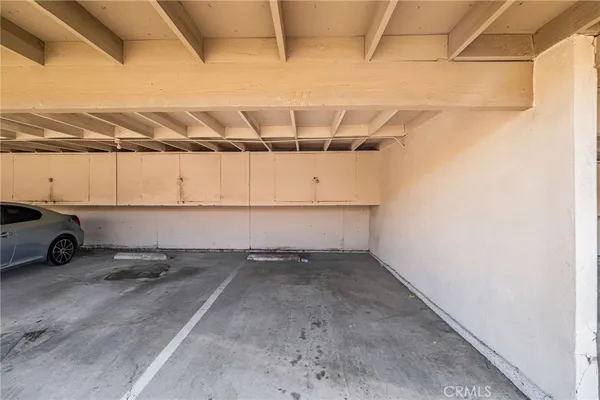 a view of a garage