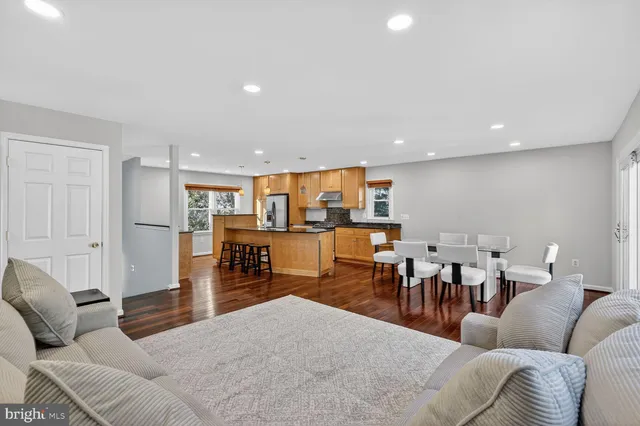 $1,350,000 | 1711 Prelude Drive, Vienna, VA 22182