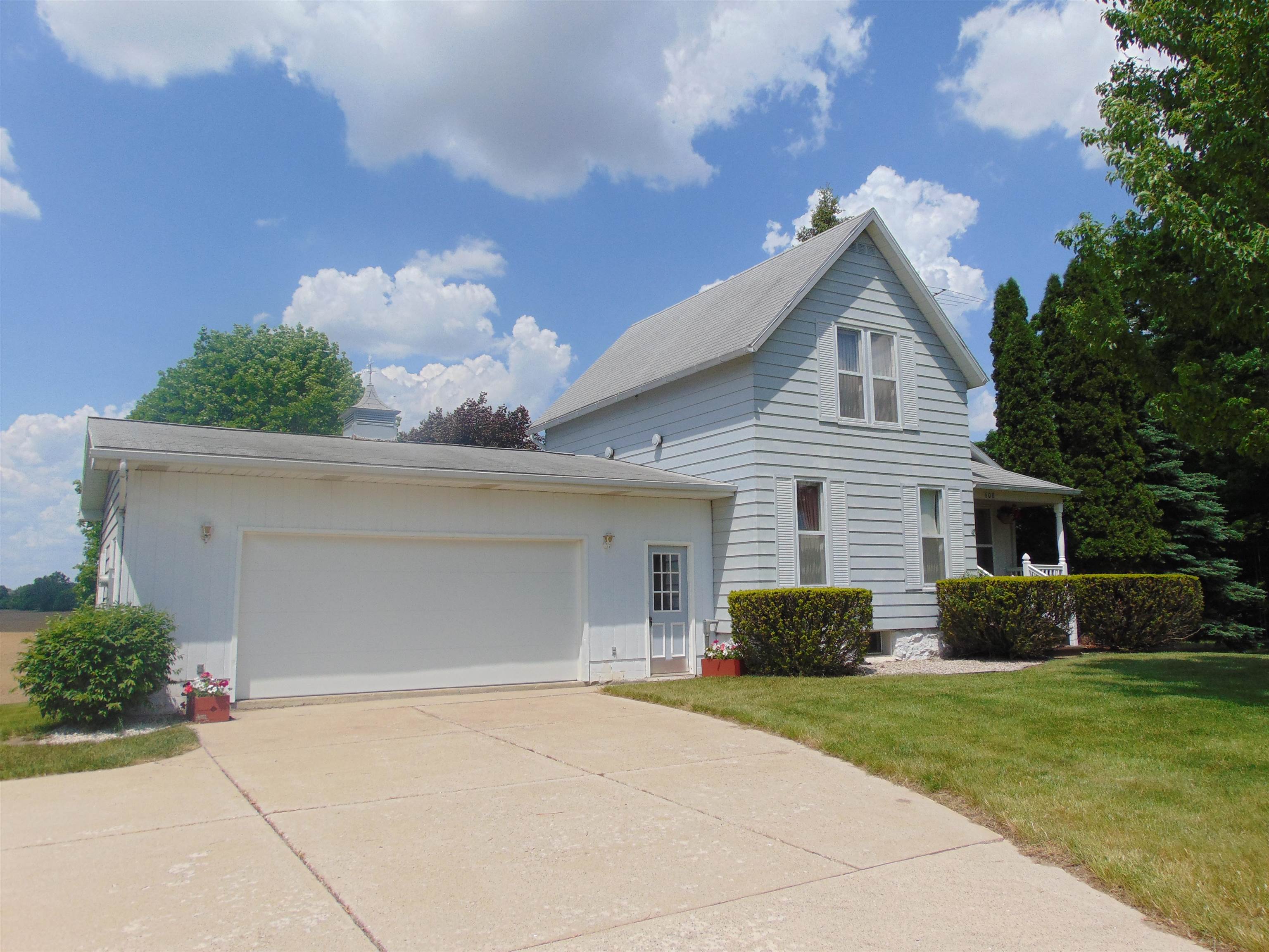 608 West Center Street Ithaca, MI 48847 - Photo 1 of 47 1911758.JPG