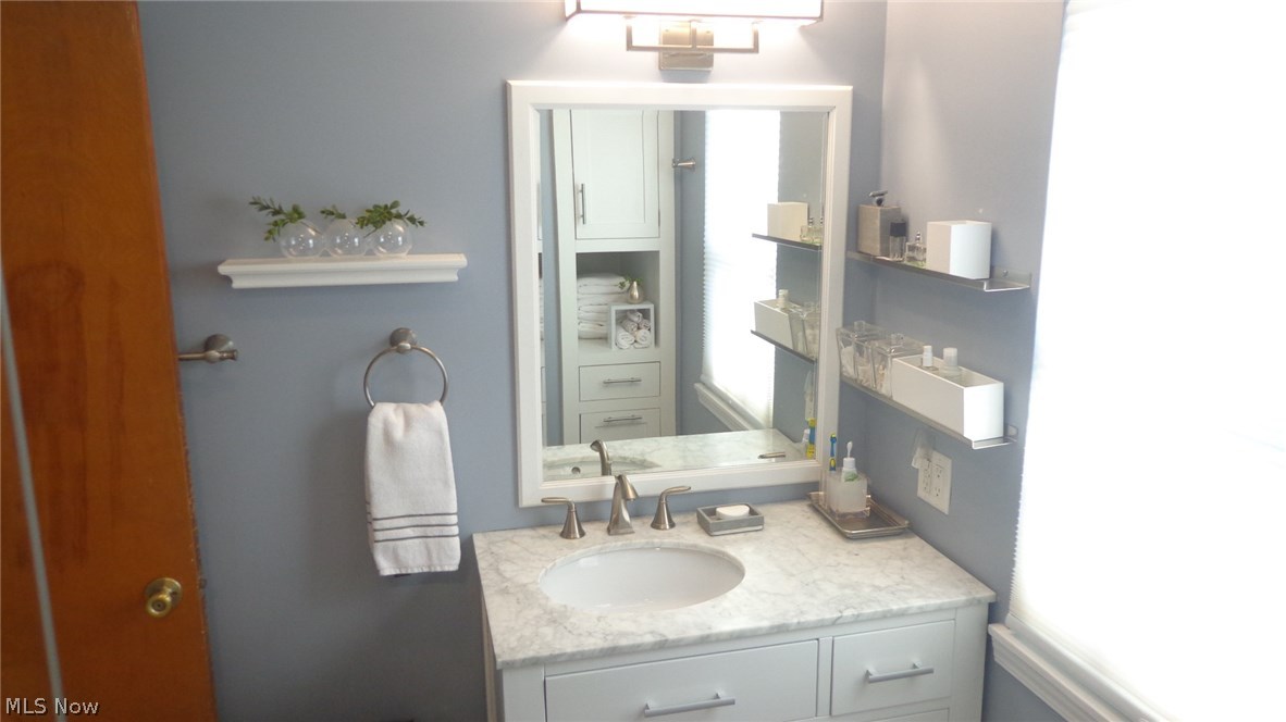 736 Ecton Road Akron, OH 44303 - Photo 22 of 26 Marbled vanity