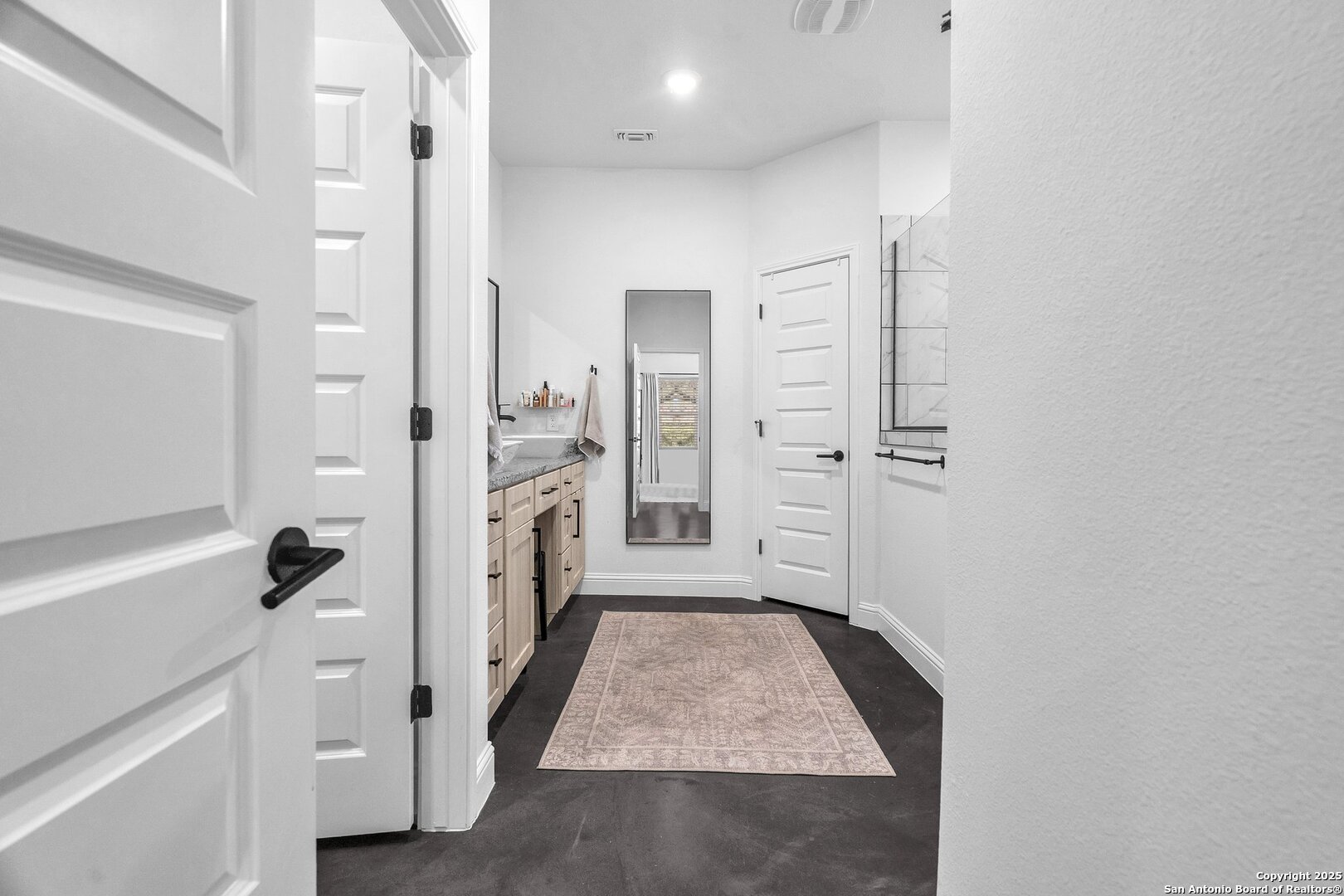 348 Fawn Drive Spring Branch, TX 78070 - Photo 28 of 48 a bathroom with a sink a toilet and shower