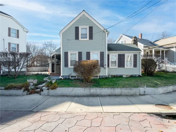 $250,000 | 15 Knight Street, Woonsocket, RI 02895