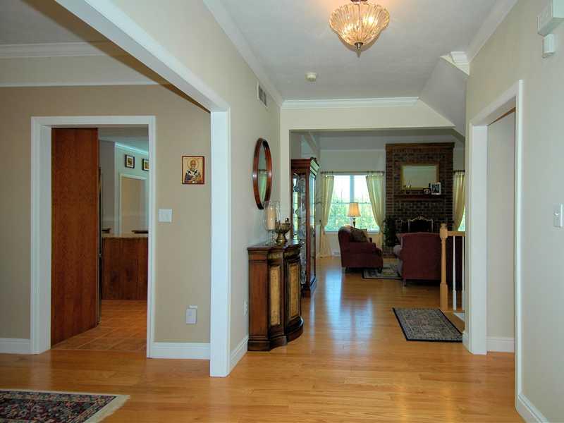2315 Rochester Road Franklin Park, PA 15237 - Photo 2 of 25 Entry/Foyer. Welcome to 2315 Rochester Road in Franklin Park/North Allegheny school district...